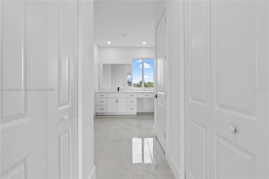 Image 27 of a home in .