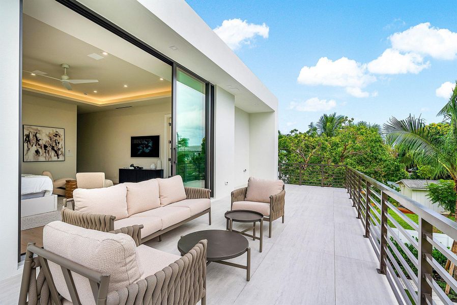 Exterior details and patio area of a home in , Delray Beach (Image 3).