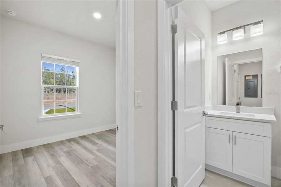 Spacious, unfurnished interior of a new home in , Ocala (Image 24).