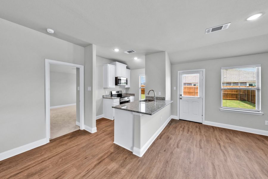 Furnished interior view inside a new home in Stonecreek, Sulphur Springs (Image 7).