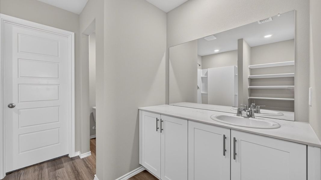 Furnished interior view inside a new home in Lankford Farms, Cleburne (Image 11).