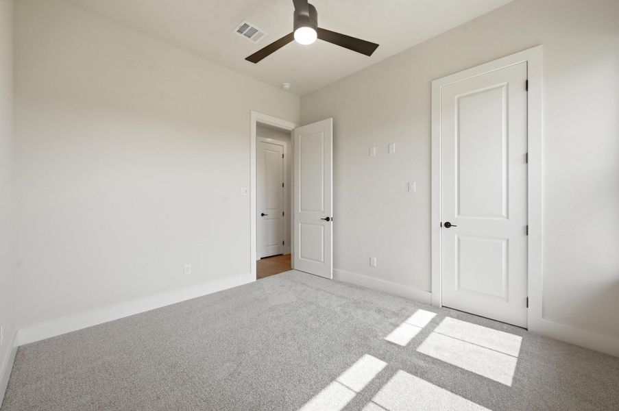 Spacious, unfurnished interior of a new home in Aledo Heights - Aledo ISD, Annetta (Image 23).