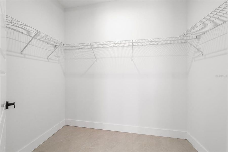 Spacious, unfurnished interior of a new home in , Ocala (Image 42).