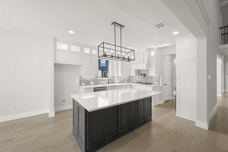 7124 Seagrove- Kitchen-2