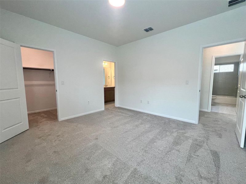 Photos of similar home. Actual home under construction.