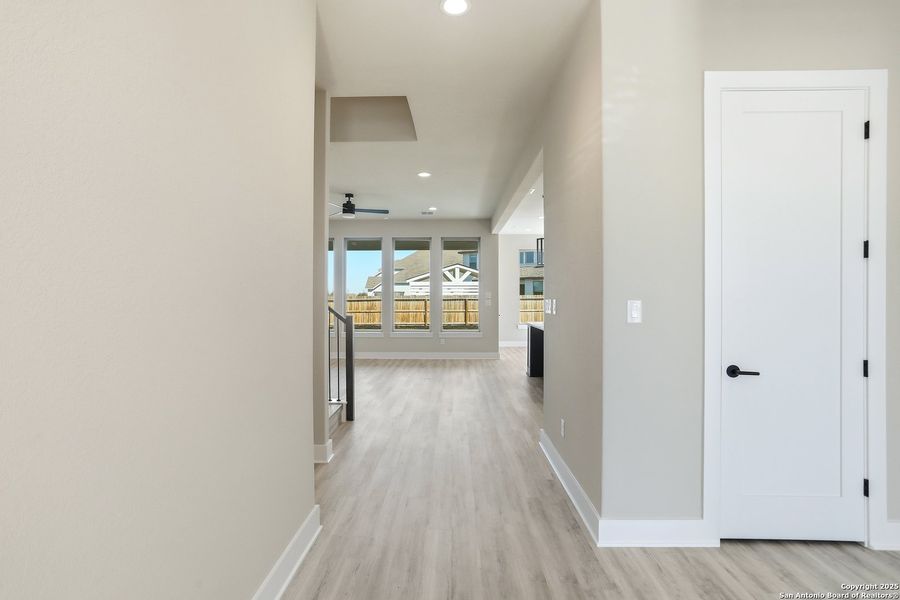 Spacious, unfurnished interior of a new home in Legacy at Lake Dunlap, New Braunfels (Image 33). Spacious, unfurnished interior of a new home in Legacy at Lake Dunlap, New Braunfels (Image 33).