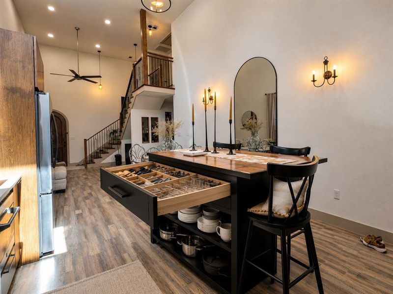 Furnished interior view inside a new home in , Dallas (Image 29).