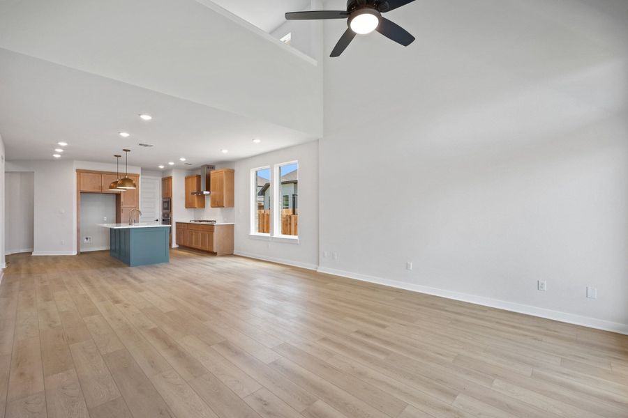 Spacious, unfurnished interior of a new home in Heritage, Dripping Springs (Image 20). Spacious, unfurnished interior of a new home in Heritage, Dripping Springs (Image 20).