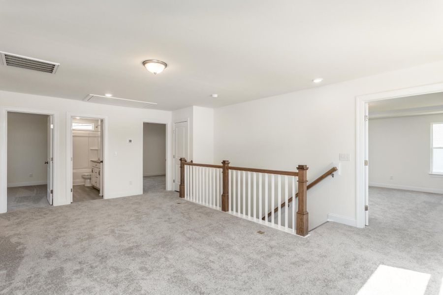 Spacious, unfurnished interior of a new home in Daniel Farms, Benson (Image 22).