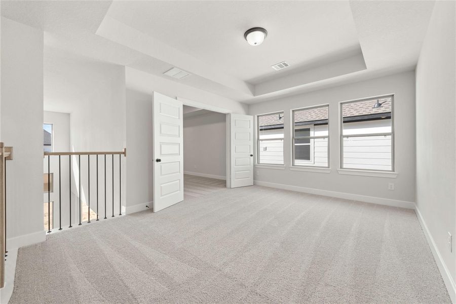 Spacious, unfurnished interior of a new home in Candela, Richmond (Image 16).