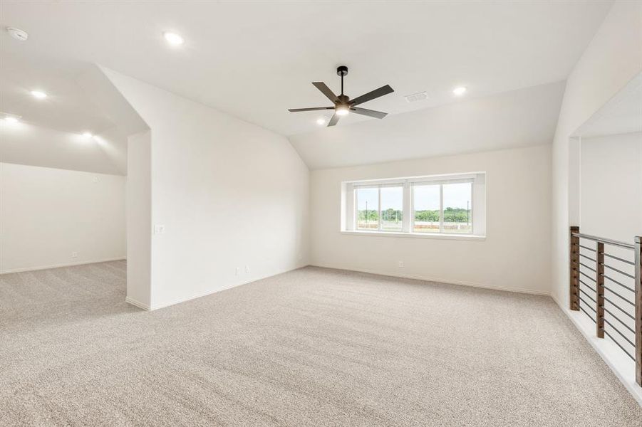 Spacious, unfurnished interior of a new home in Glenwood Meadows, Argyle (Image 25).