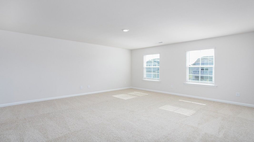 Spacious, unfurnished interior of a new home in Middleton, Greensboro (Image 15).