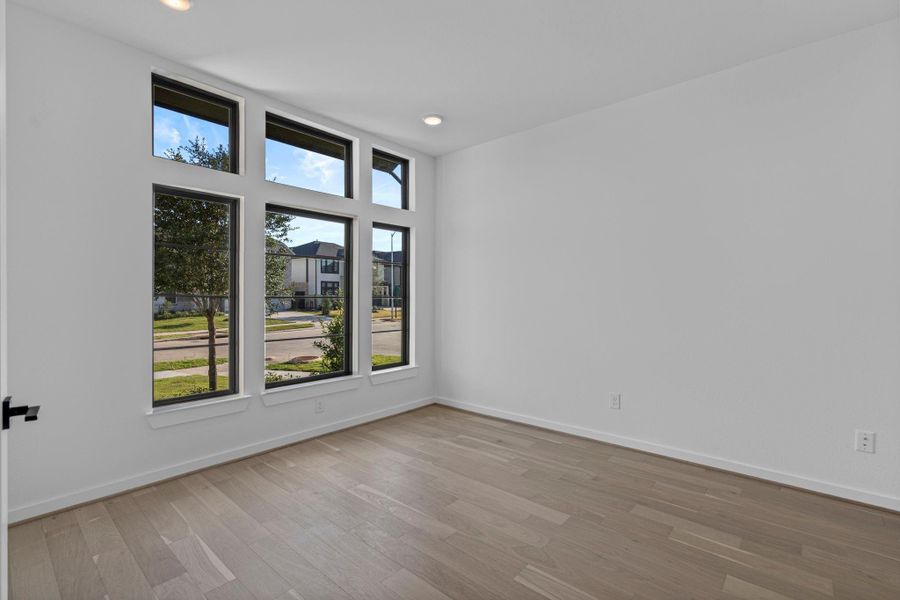 Spacious, unfurnished interior of a new home in Harvest Green - Final Opportunities, Richmond (Image 12).