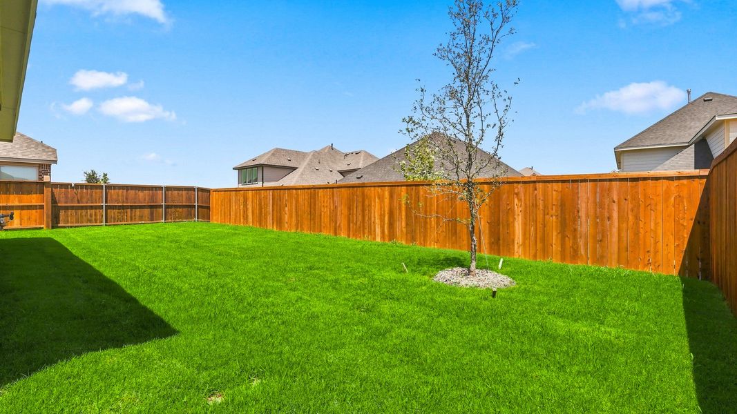 Exterior details and patio area of a home in Anna Ranch, Anna (Image 21).