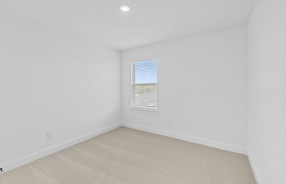 Spacious, unfurnished interior of a new home in Lagos, Manor (Image 23).