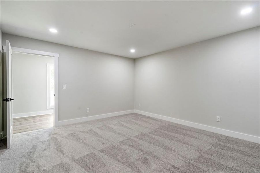 Spacious, unfurnished interior of a new home in , Covington (Image 38).