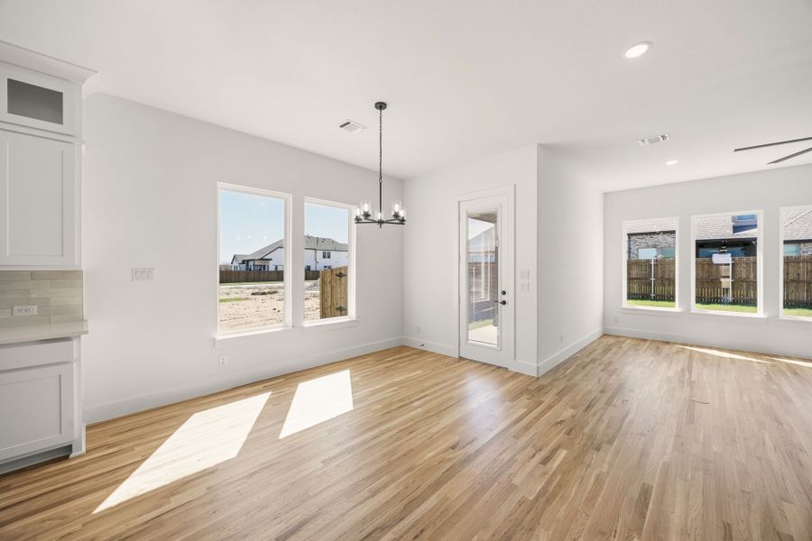 Spacious, unfurnished interior of a new home in Lakes of River Trails, Fort Worth (Image 19).
