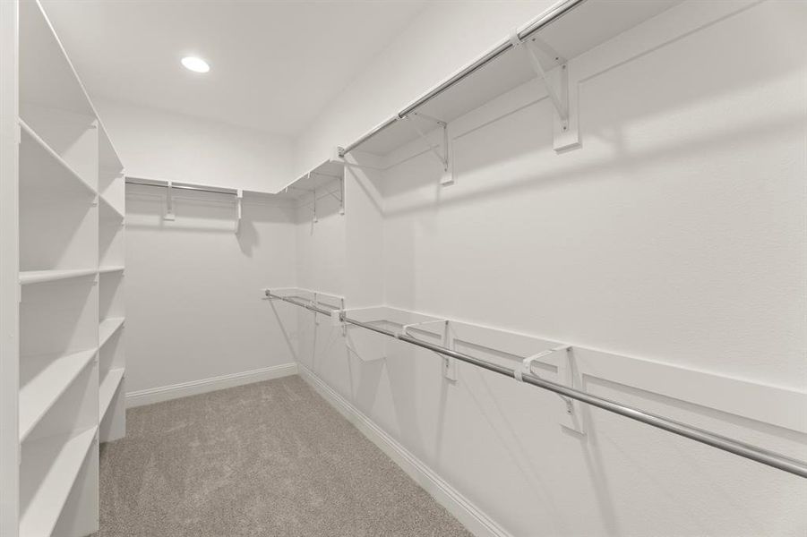 26. 2907 Hanscom - Closet