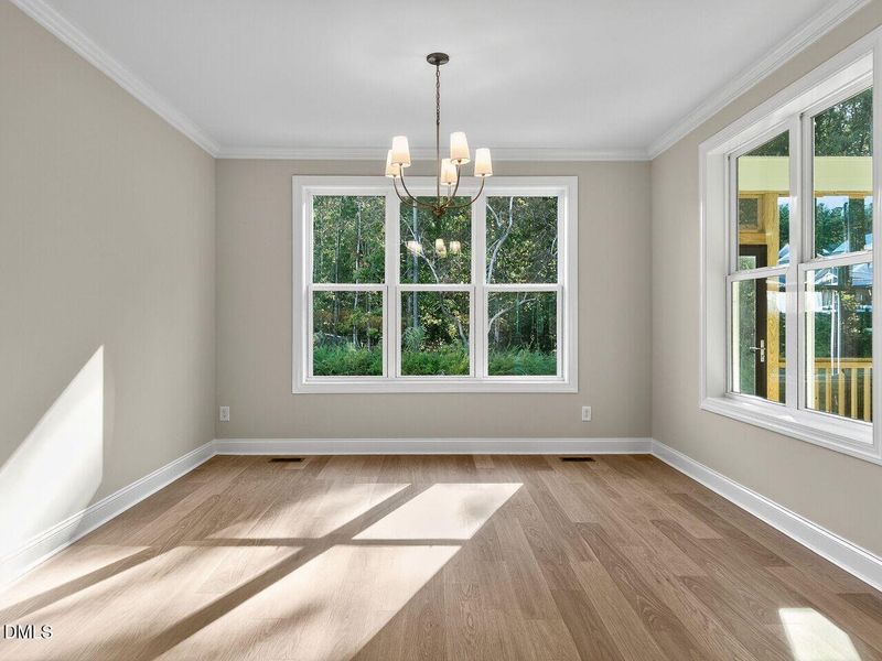 010-1280x960-dining-room