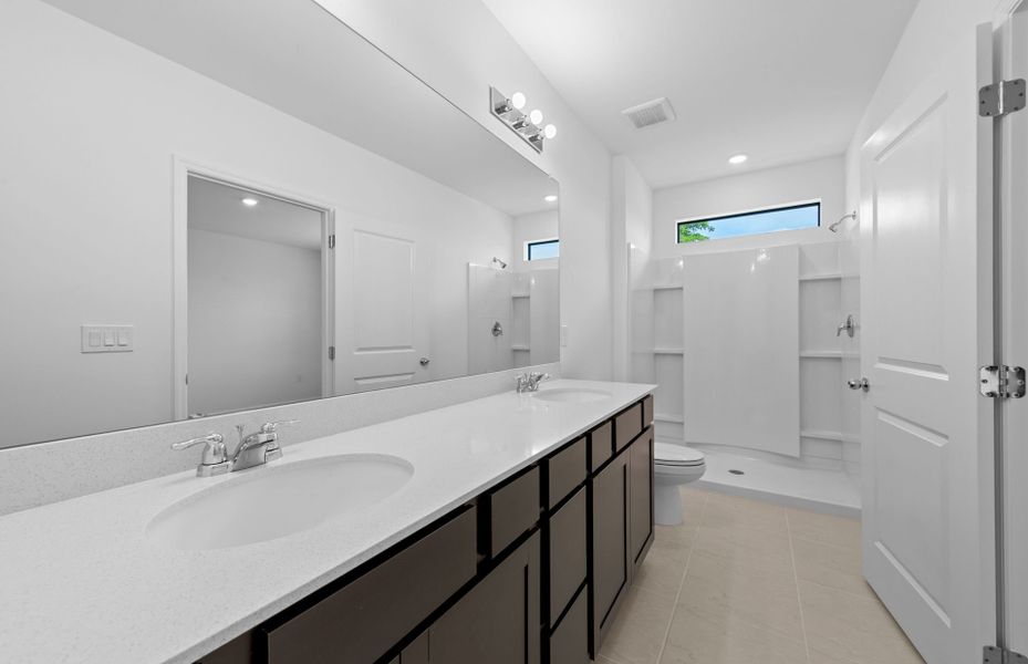 Furnished interior view inside a new home in Caloosa Cove, Labelle (Image 10).