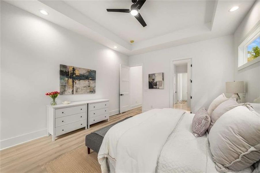 Furnished interior view inside a new home in , Jefferson (Image 42).