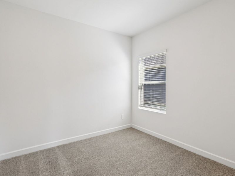 Spacious, unfurnished interior of a new home in Brighton Springs, York (Image 18).
