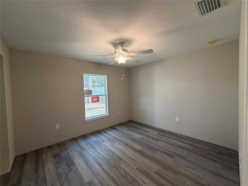 Spacious, unfurnished interior of a new home in , Citrus Springs (Image 18).