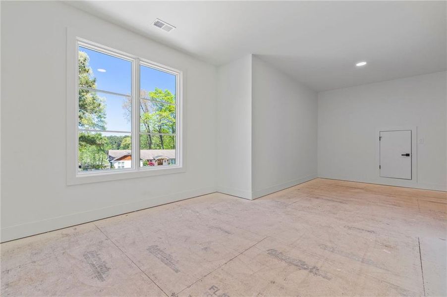 Spacious, unfurnished interior of a new home in , Marietta (Image 46).