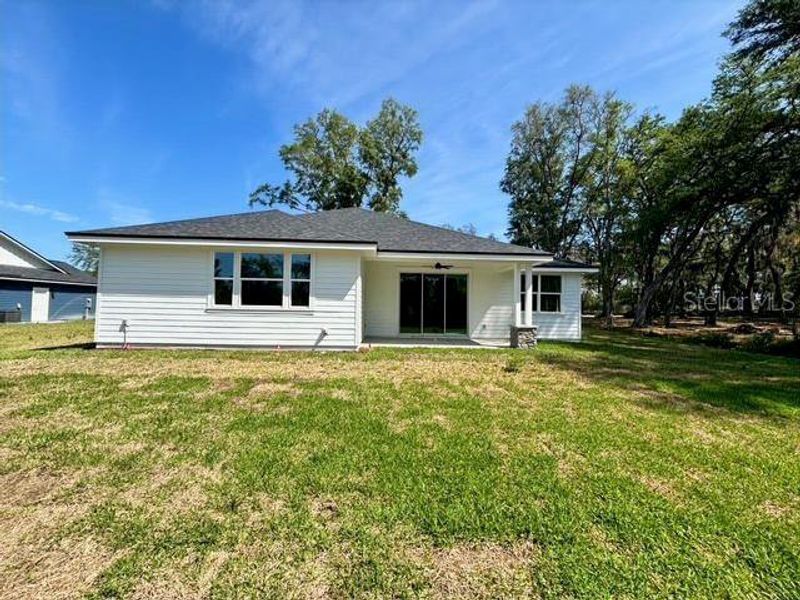 Exterior details and patio area of a home in , Keystone Heights (Image 13).