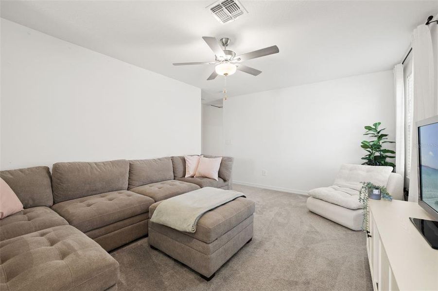 Furnished interior view inside a new home in Connerton, Land O' Lakes (Image 10).