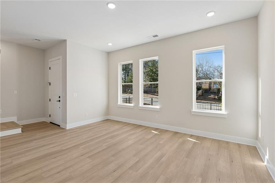 Spacious, unfurnished interior of a new home in Celesta, Decatur (Image 14).