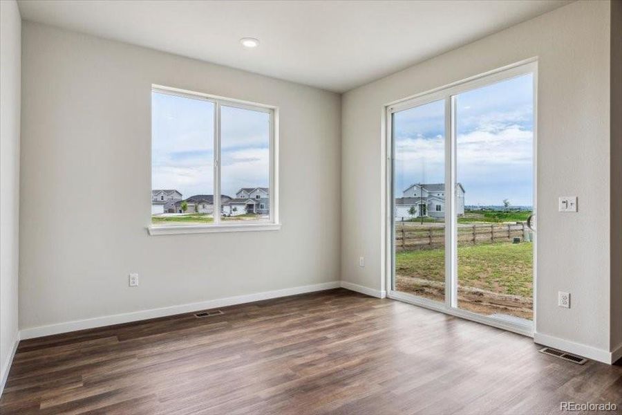 Spacious, unfurnished interior of a new home in Red Barn Meadows, Mead (Image 11).