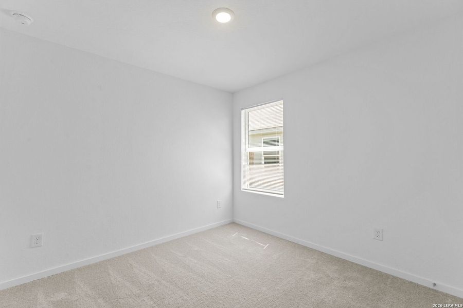 Spacious, unfurnished interior of a new home in Spring Grove, St. Hedwig (Image 21).