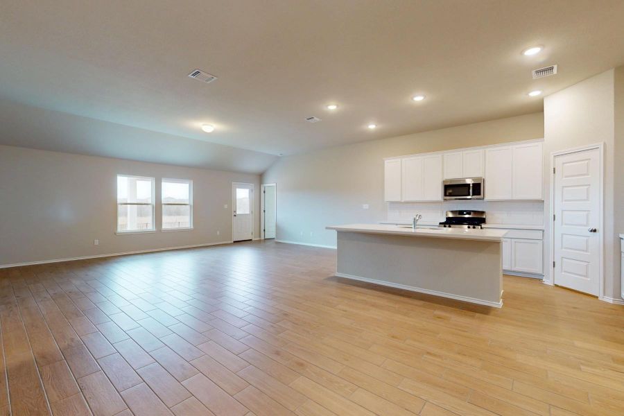 Spacious, unfurnished interior of a new home in Carillon, Manor (Image 26). Spacious, unfurnished interior of a new home in Carillon, Manor (Image 26).