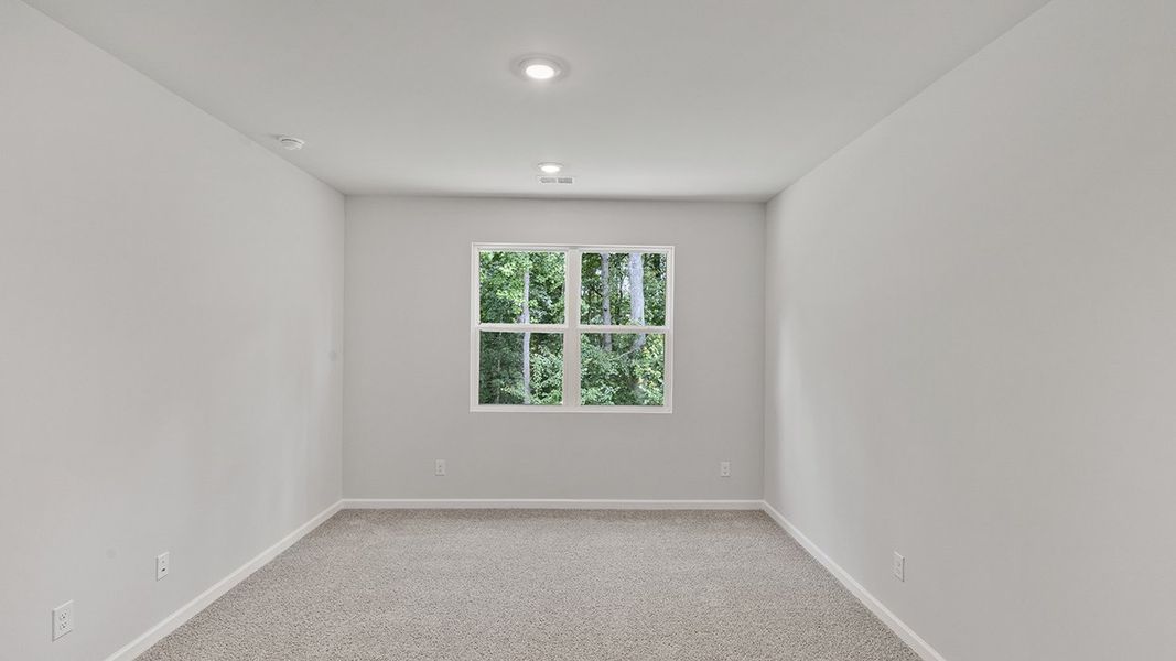 Representative unfurnished interior of a home built from the Celia by D.R. Horton in Teamon Pointe, Griffin (Image 28).