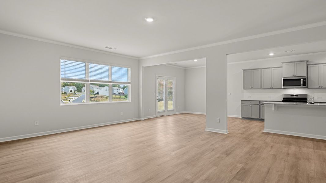 Representative unfurnished interior of a home built from the HALTON by D.R. Horton in Lost Creek, Dallas (Image 35).