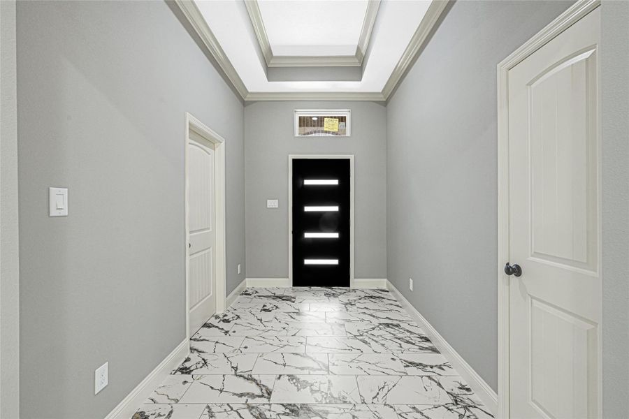 Spacious, unfurnished interior of a new home in , Baytown (Image 14).