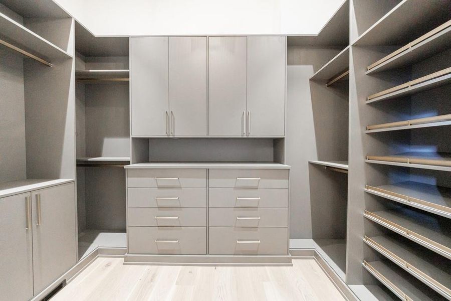 Furnished interior view inside a new home in , Atlanta (Image 57). Furnished interior view inside a new home in , Atlanta (Image 57).