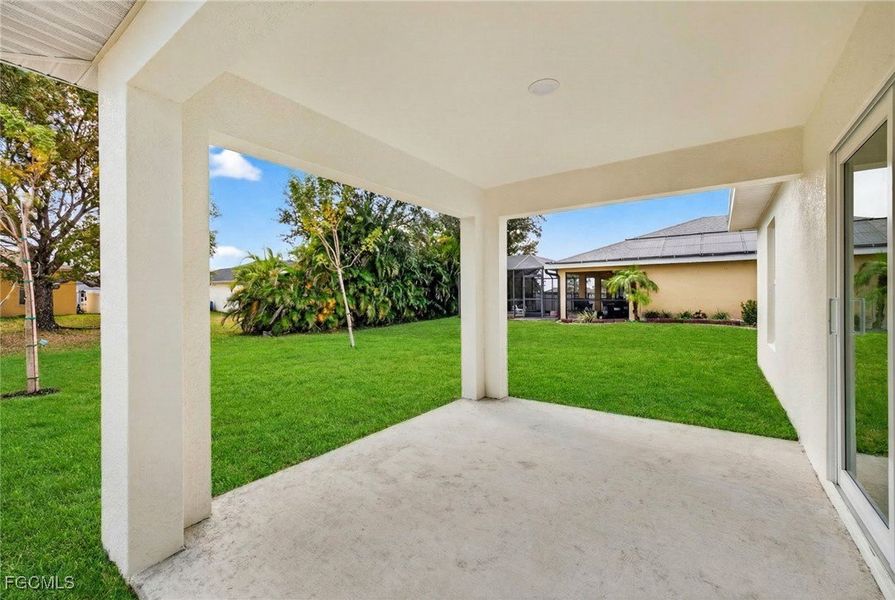 Exterior details and patio area of a home in Cape Coral, Cape Coral (Image 4). Exterior details and patio area of a home in Cape Coral, Cape Coral (Image 4).