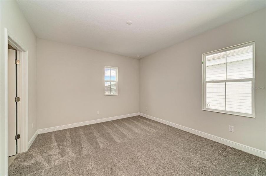 Spacious, unfurnished interior of a new home in North River Ranch, Parrish (Image 43).