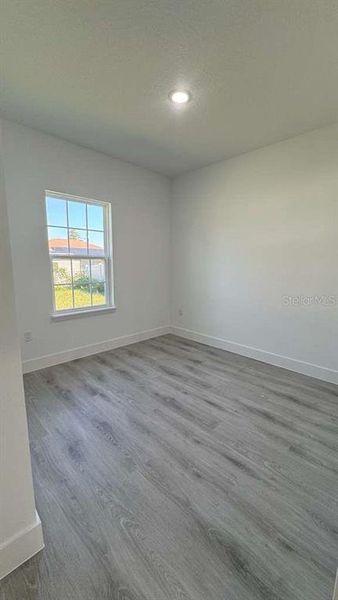 Spacious, unfurnished interior of a new home in , Ocala (Image 27).