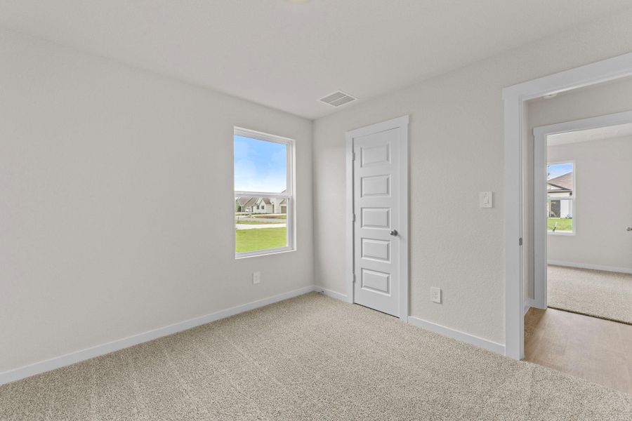 Spacious, unfurnished interior of a new home in Hartland Ranch, Lockhart (Image 16).