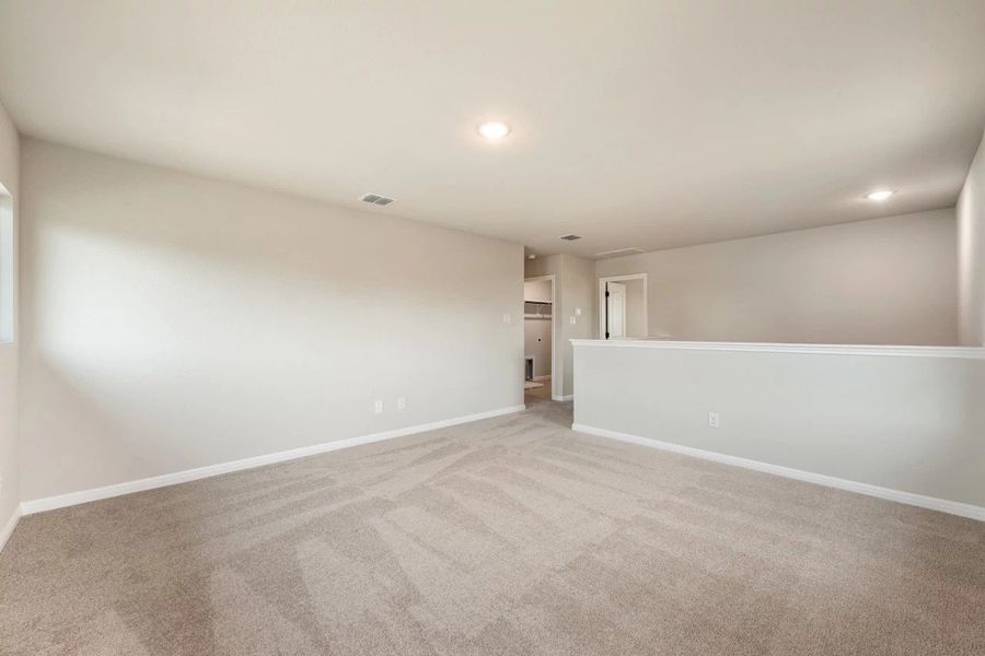 Spacious, unfurnished interior of a new home in Patterson Ranch, Georgetown (Image 31).
