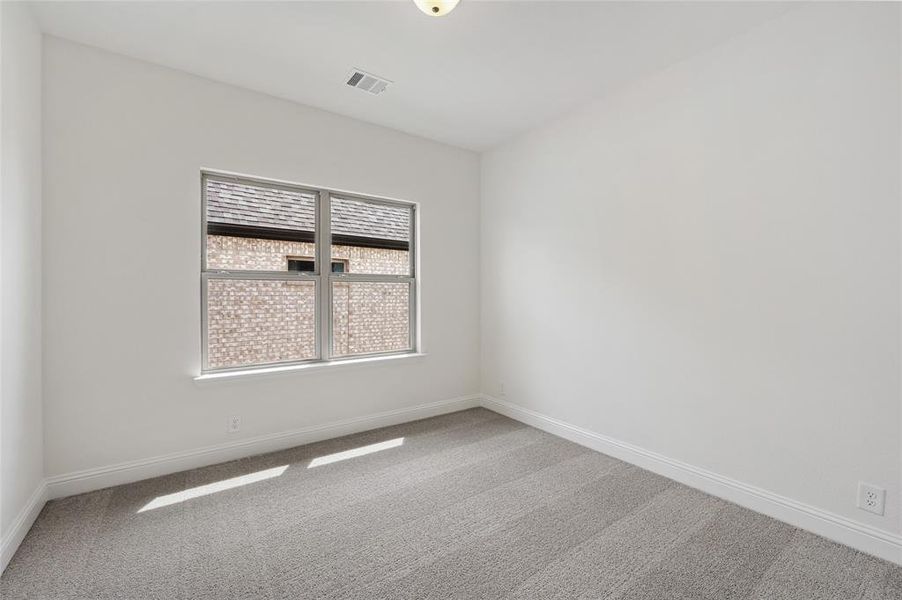 Spacious, unfurnished interior of a new home in Stone River Glen, Royse City (Image 32).