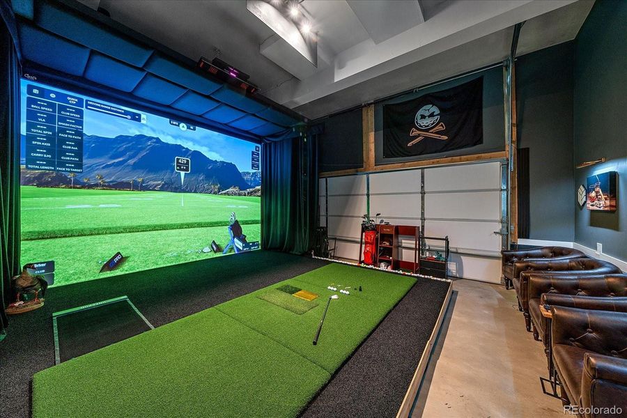 Garage Golf Simulator