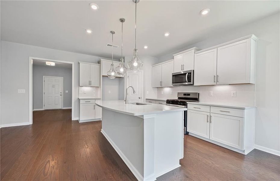 Furnished interior view inside a new home in Hawthorne Ridge, McDonough (Image 6).