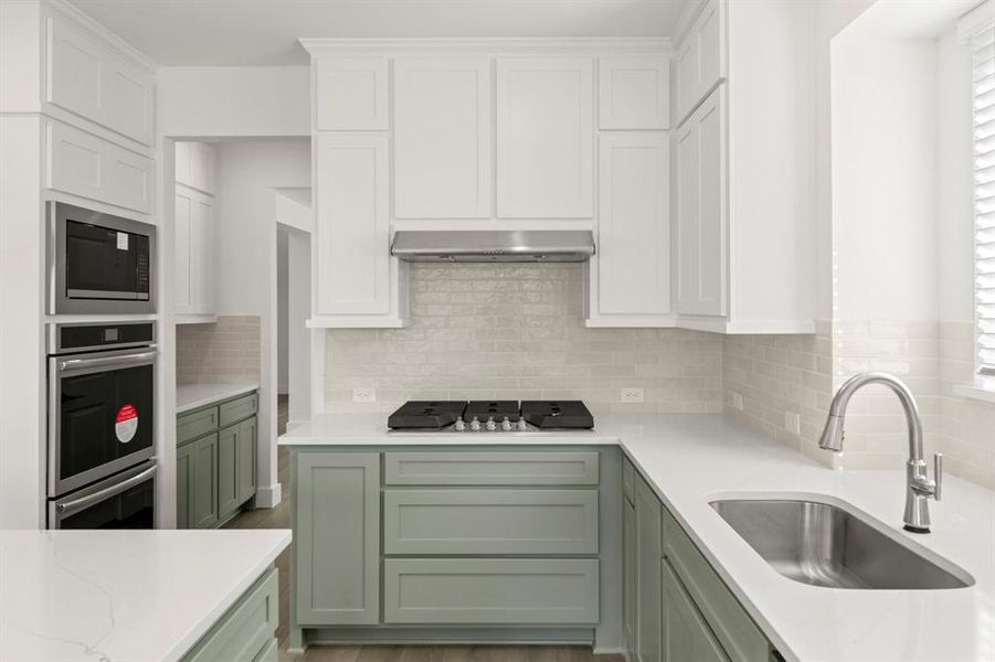 12. 2509 Rolling - Kitchen (4) 12. 2509 Rolling - Kitchen (4)