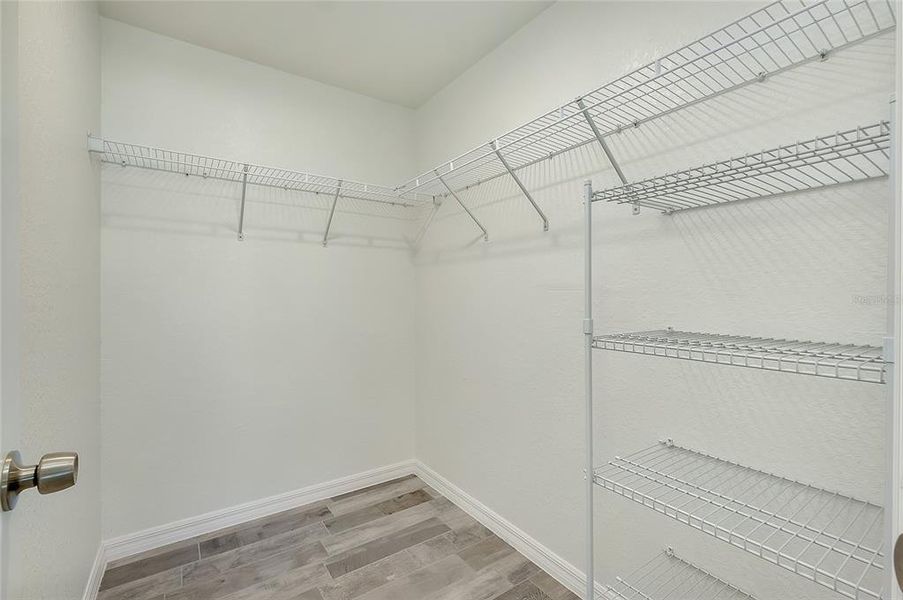 Spacious, unfurnished interior of a new home in , Englewood (Image 41).