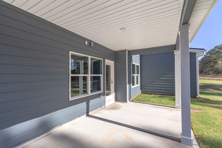 Front exterior of a new home in Standing Oaks, Senoia, GA, highlighting curb appeal (Image 18).