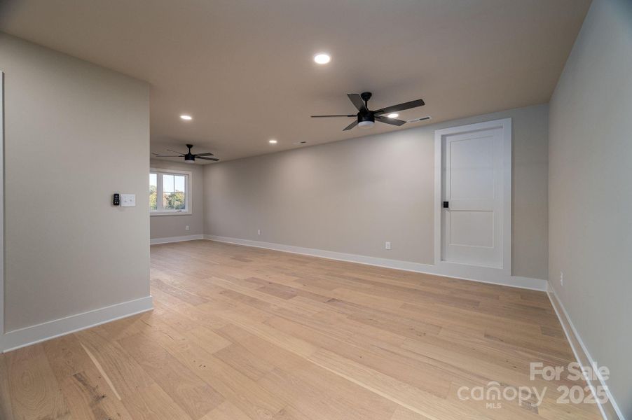 Spacious, unfurnished interior of a new home in , Belmont (Image 25).